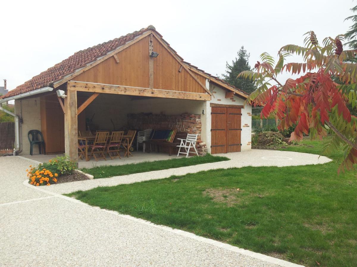 Gite De Sologne "Les Galoches" Dhuizon Exterior photo